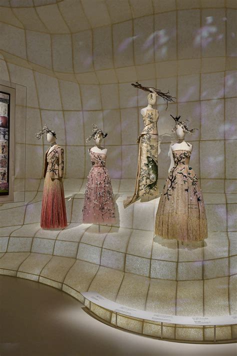 inside the dream dior|christian dior designer of dreams.